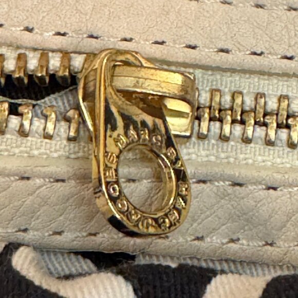 Marc by Marc Jacobs Classic Q Slouchy Satchel Shoulder Tote – Beige Pebbled Leat - Picture 11 of 16